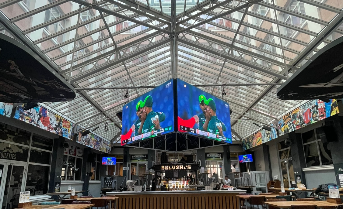 Belushi's Gare du Nord